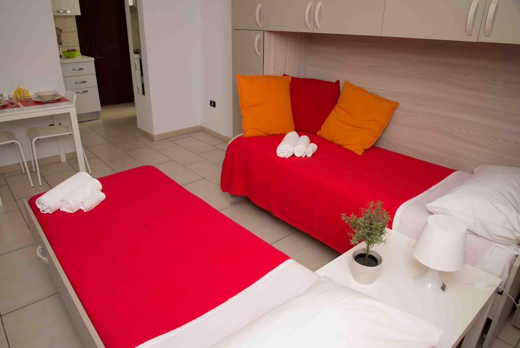 Carol House Apartment Наполи Екстериор снимка
