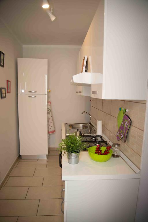 Carol House Apartment Наполи Екстериор снимка